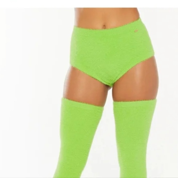 NWT UNOPENED Savage X Fenty Fluff It Up Cozy Night Sleep Socks - Neon Green - Picture 4 of 6